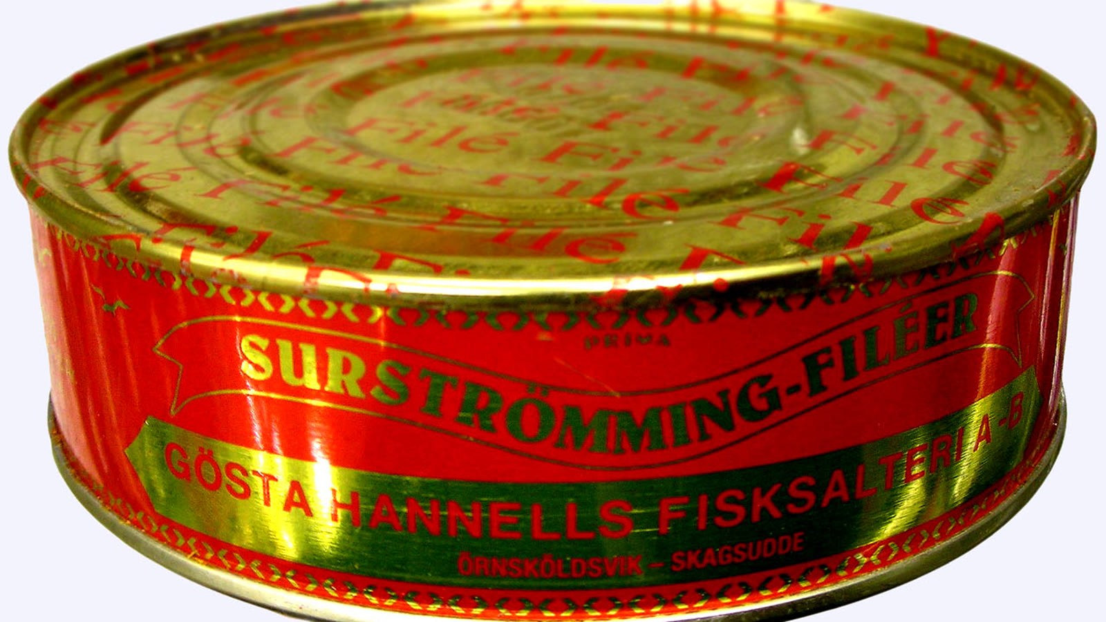 Gammeldags dåse med surströmming-filet fra Gösta Hannells Fisksalteri i Örnsköldsvik